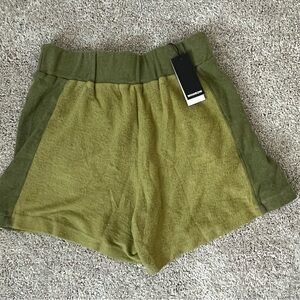 Monrow Women's Green Shorts-XS-New